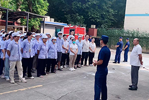深圳市龙华区消防救援大队消防应急演练进911香蕉视频APP 员工上演“火灾逃生”
